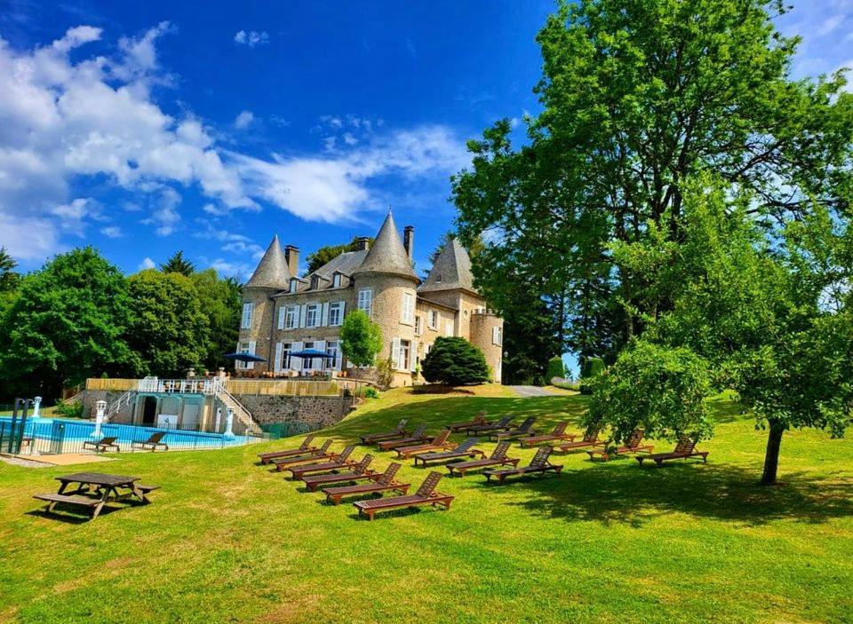 Chateau Le Mialaret Neuvic  Exteriör bild
