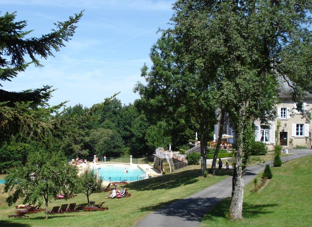 Chateau Le Mialaret Neuvic  Exteriör bild
